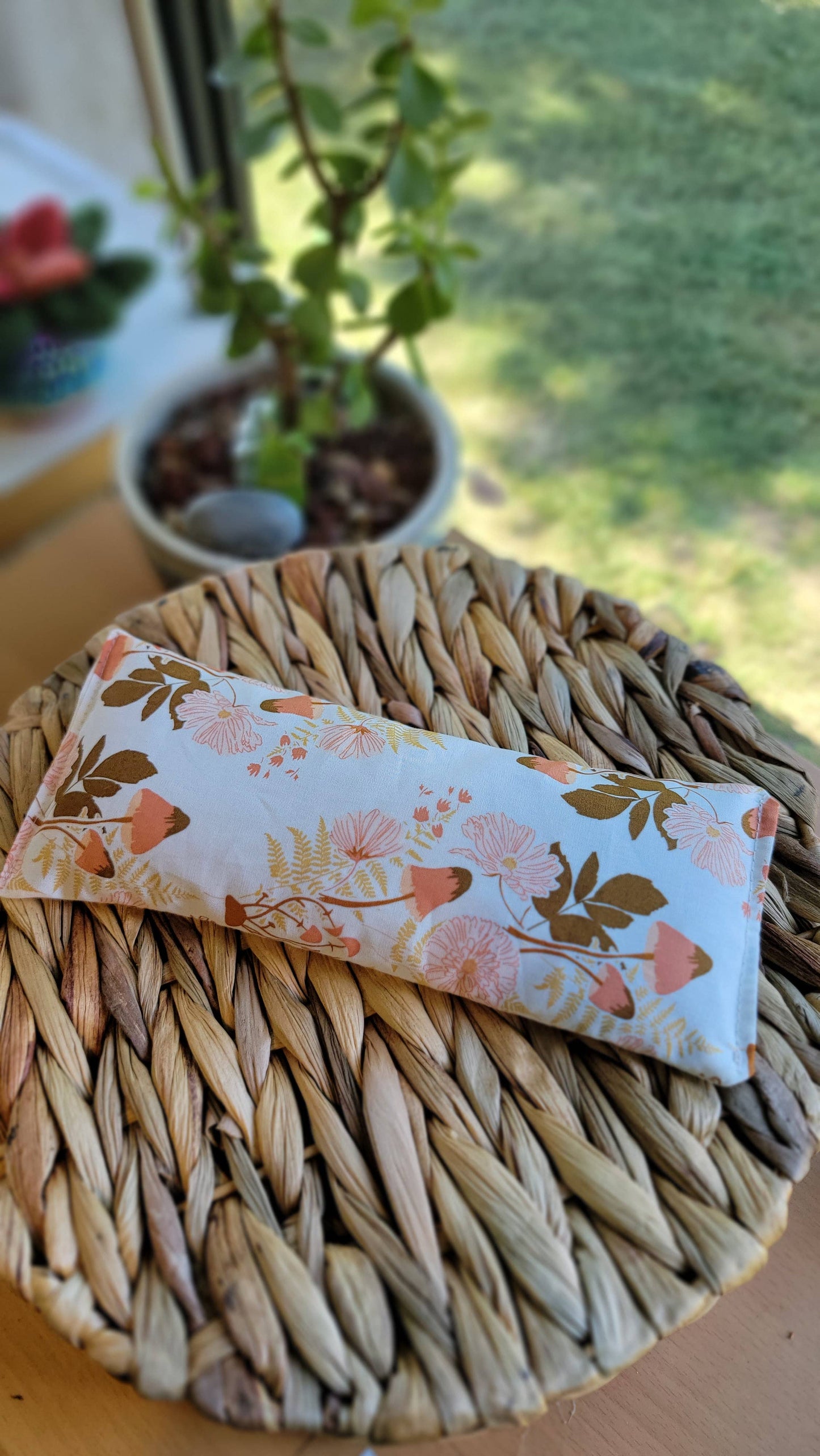 Aromatherapy Hot/Cold Weighted Eye Pillow - Soothing Pattern: Stripes / Rice / Lavender Flowers